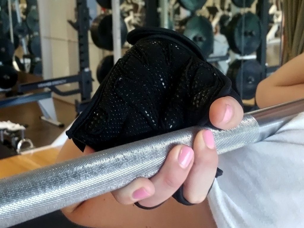 Ventilated Weight Lifting Gloves with Built-In Wrist Wraps