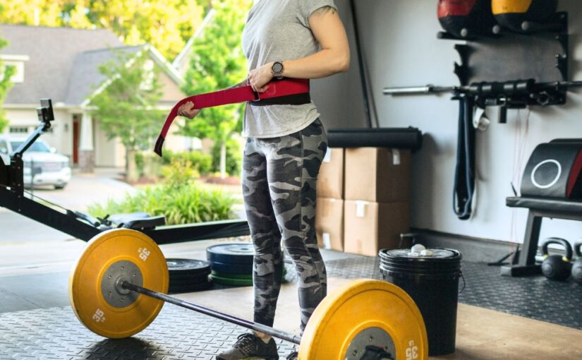 Home Workouts vs. Gym: Effectiveness Compared